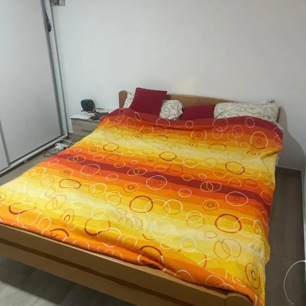 Stan 3 UB, hotel in Ub