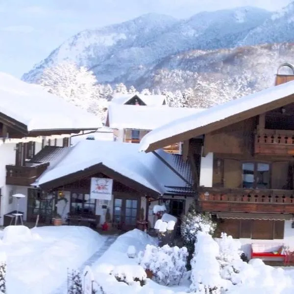 DEVA Achentaler Vitalhotel, hotel v destinaci Unterwössen