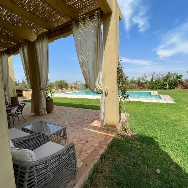 Dar Amali, villa spacieuse 9ch avec piscine en exclusivité, hotel in Marrakech