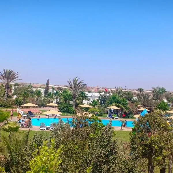 Camping la palmeraie Tifnit, hotel in Sidi Ouassay