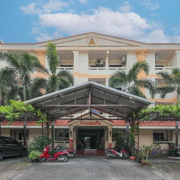 View Mansion, hotel di Ban Bang Saen