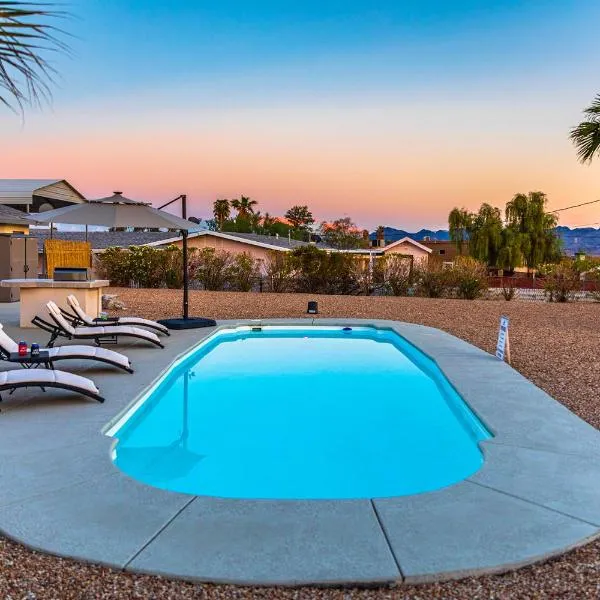 HavaLovely Stay - Pool . Smart TV . Central, hotel v destinaci Lake Havasu City
