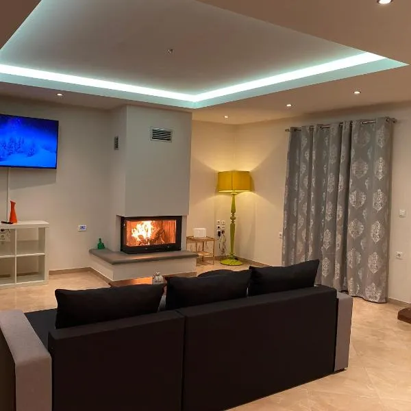 Αρτέμιδα plus Karpenisi Apartment, hotel Karpenísziben