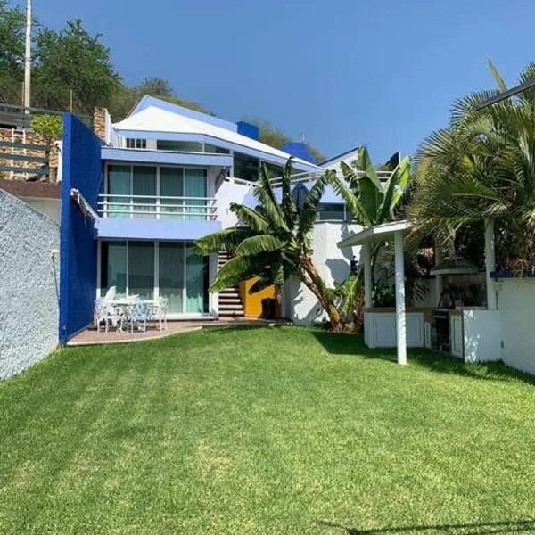 Casa Azul en la orilla del Lago Tequesquitengo, hotell i Amacuzac