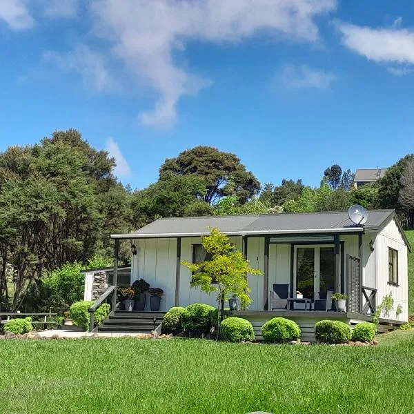 Kuaotunu's Peebles Cottage, hotel a Matarangi