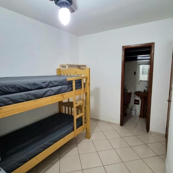 Apartamento Praia Grande Ubatuba 100 metros da praia ótima localização - Foto 2