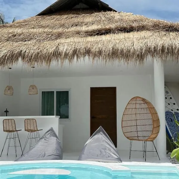 Pawikan Seaview Villa with breakfast, hotel v destinaci Moalboal