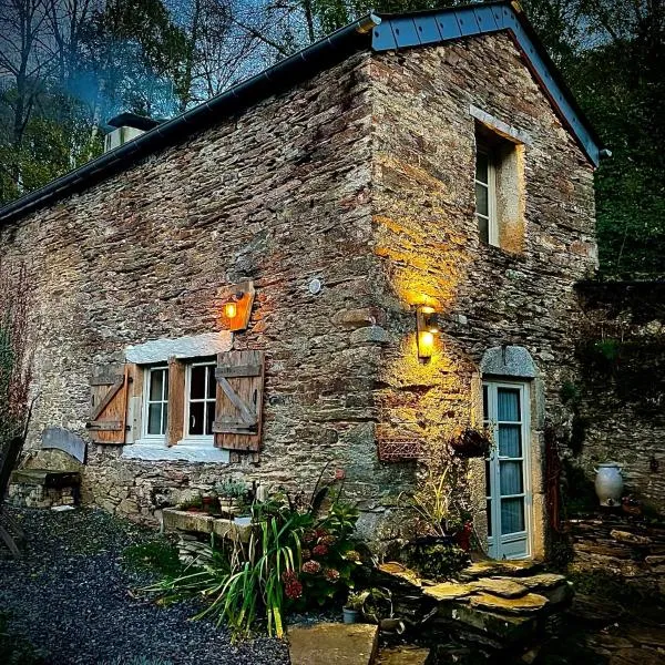 Ostalon de Sénégats, hotel in Viane