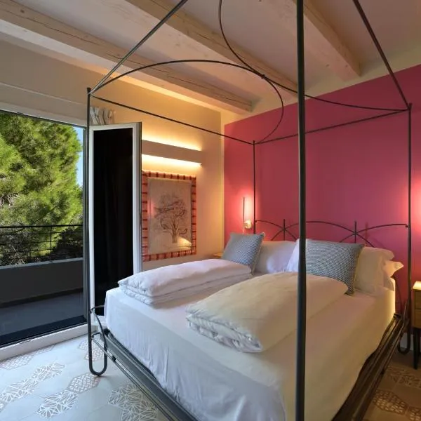 Muri Vecchi, hotel v destinaci Marina dʼAndora