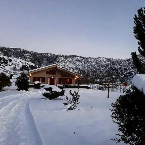 The Valley Kalavrita, hotel em Kalavrita
