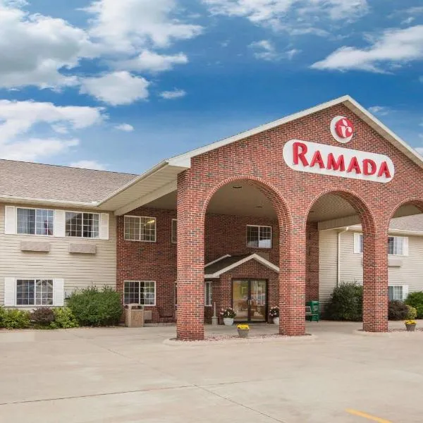 Ramada by Wyndham Spirit Lake/Okoboji, hotel in Arnolds Park