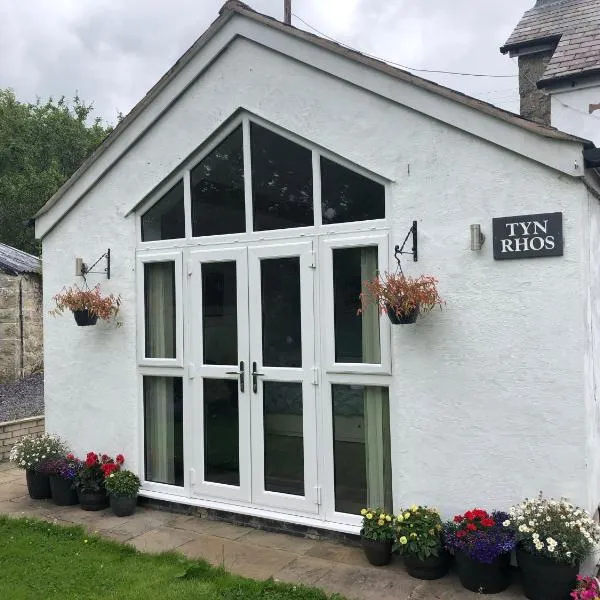 The Annex - Modern Studio Flat, hotel in Ffrith