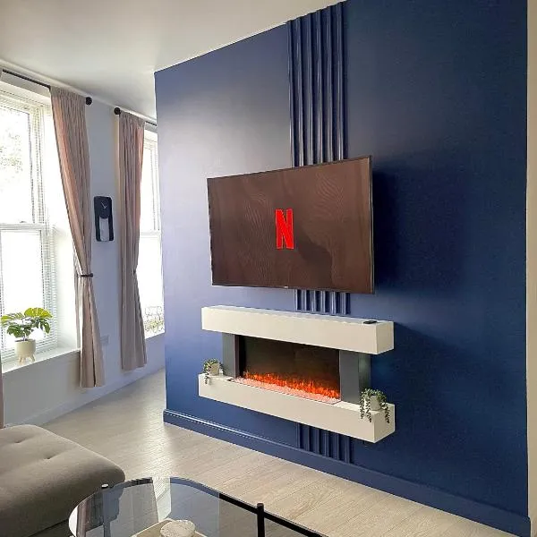 Central 2-bedroom apartment, Montrose, hotel in Montrose