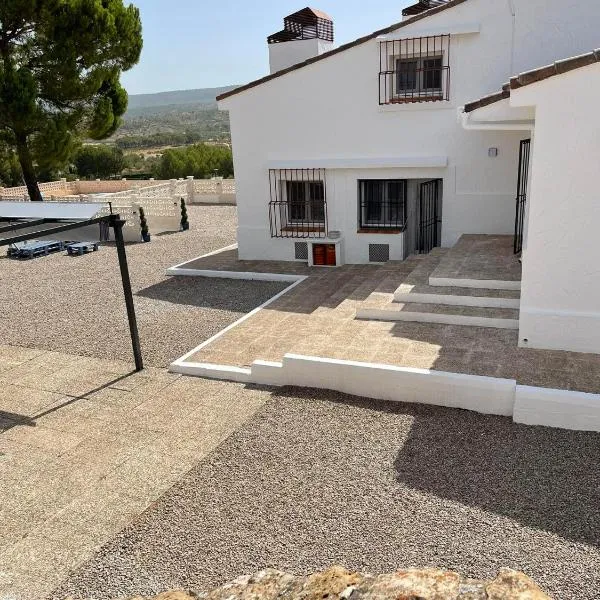 DJM Palms - Shared Casa Rural - Casa Rural Compartida - No es una casa privada, hotel v destinaci Ayora