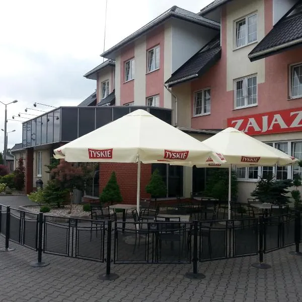 Max na terenie stacji MOL: Tłuszcz şehrinde bir otel
