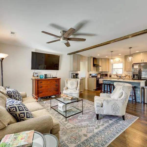 4 Mi to Beach Wilmington Home with Gazebo Deck!, hotel in Wilmington