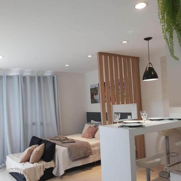 Lindo studio equipado em apartamento clube com academia e conforto no centro de Curitiba - MID Home