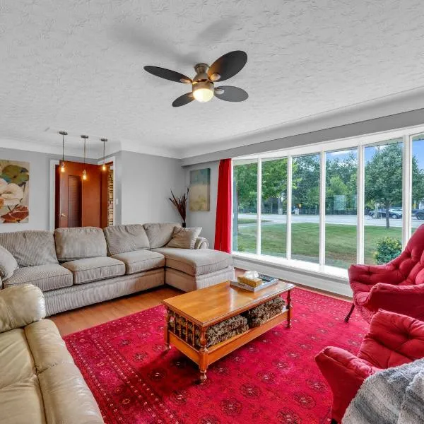 Park Bungalow #4 - Seacliff Beach Suites, hotel in Leamington