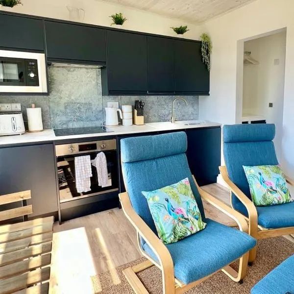 Little Haven Too, one bed chalet in Dartmouth, hotel v destinaci Dartmouth