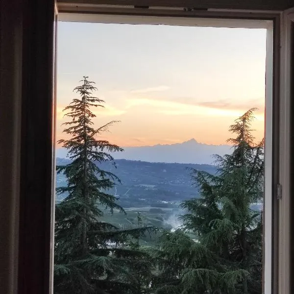 Casina Lubric – hotel w mieście Diano dʼAlba