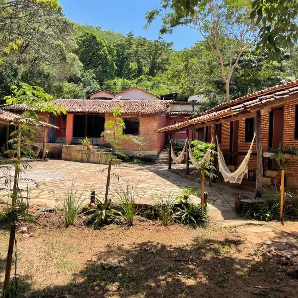 Casas Goiás - Suítes Beira Rio - Centro Histórico, viešbutis mieste Gojasas
