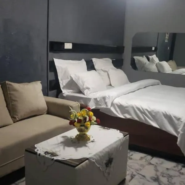 Sunrise Center Bonapriso - 107, hotel di Douala