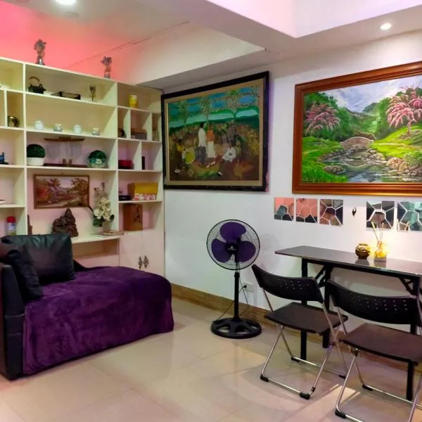 Cozy Condo Unit w/ FREE WIFI&Netflix-Pay Parking, hotel v destinaci Antipolo