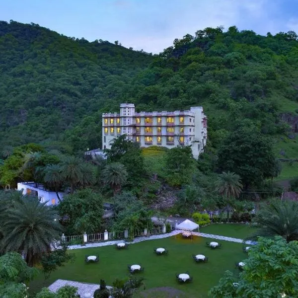 Aaram Baagh - A Luxury Nature Resort, hotel en Jharol