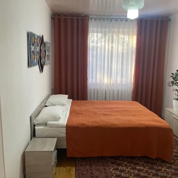 Family Guest House & Hostel, hotel in Bishkek