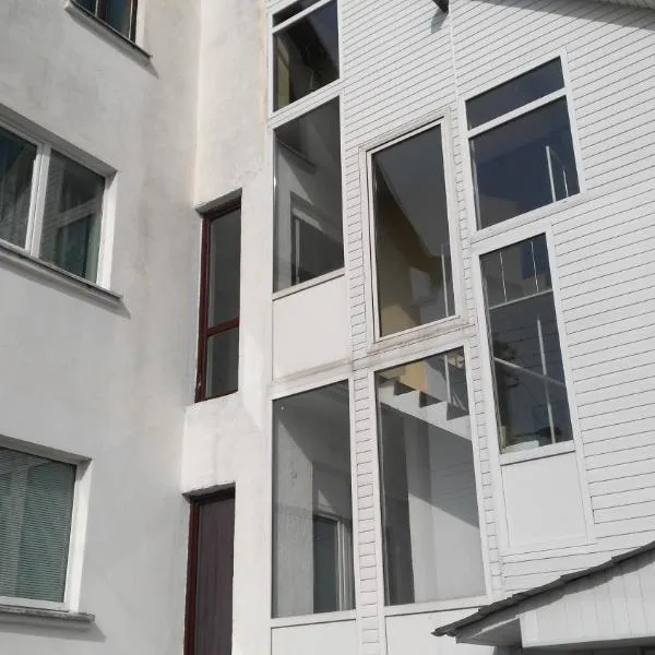 Jurgis Guest house, хотел в Karmėlava