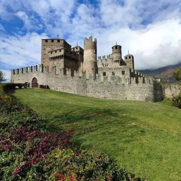 Appartamento di montagna LO GROP, hotel v destinaci Chambave