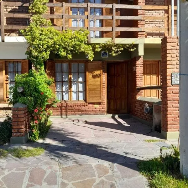 Exelente departamento para 4 personas, hotel a Trelew