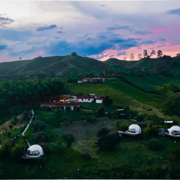 Ecohotel Monte Tierra Habitaciones y Glamping, hótel í Filandia