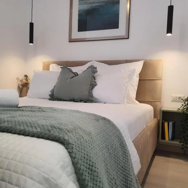 Premium Hils Brauner Studio, hotel in Bucharest