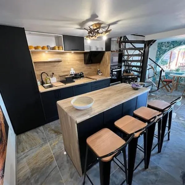 Villa moderne 3 chambres double , proche de la mer, le Micocoulier quartier sainte Marguerite, отель в городе Ла-Гард