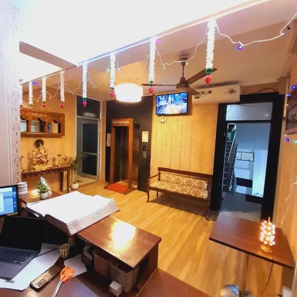 Homestay Ac Dormitory, hotel in New Delhi