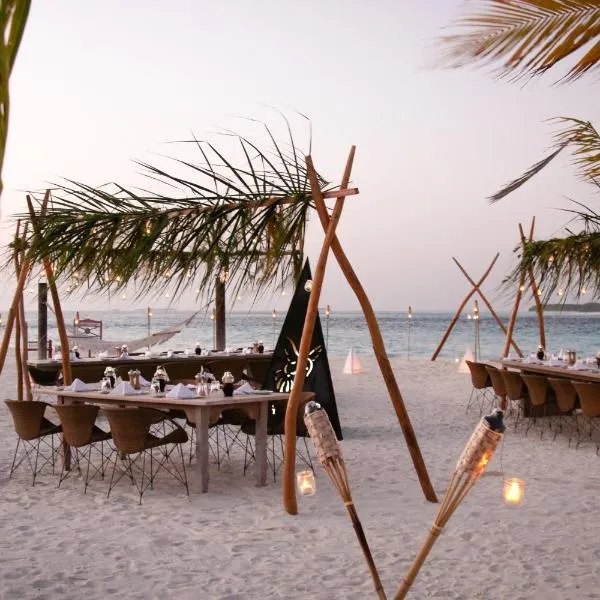 Nazaki Luxury Beach Hotel, hotel v destinaci Gan