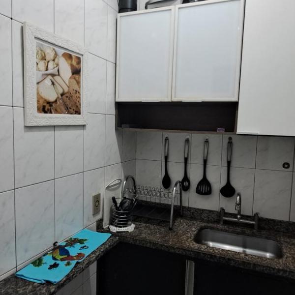 Pleno Centro de Copacabana - A 1 quadra da praia - Foto 4