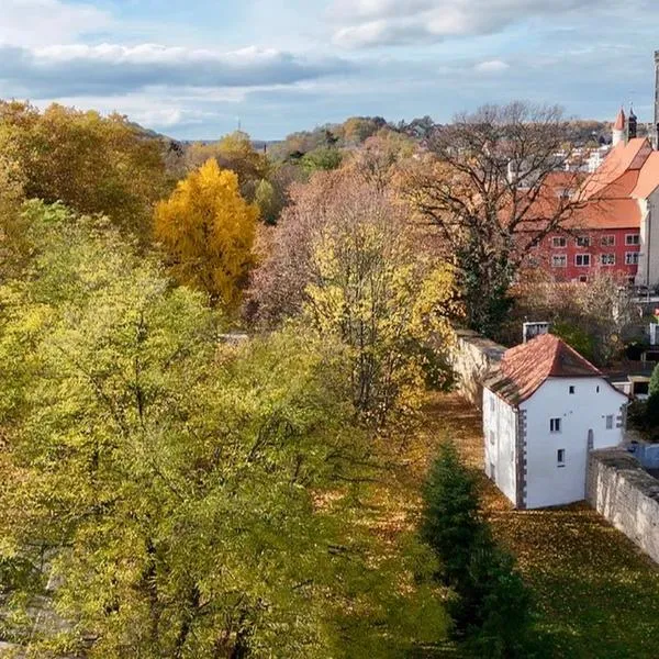 Dom w murach, hotel di Lwówek Śląski
