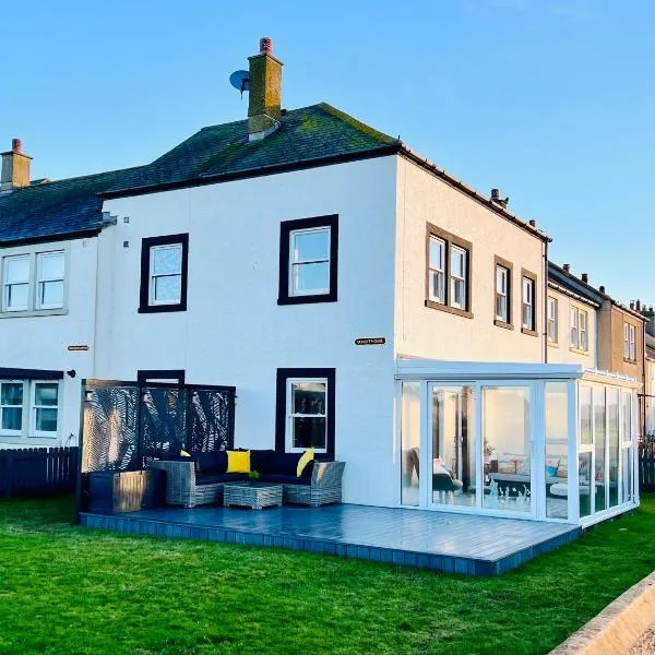 Sunset House On The Beach, hotel in Maryport