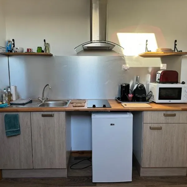 LAETITIA ET CLAUDE, hotel in Lille