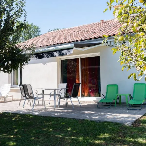 La Tulipe Maison à deux pas de la mer, hotel in Le Port-des-Barques