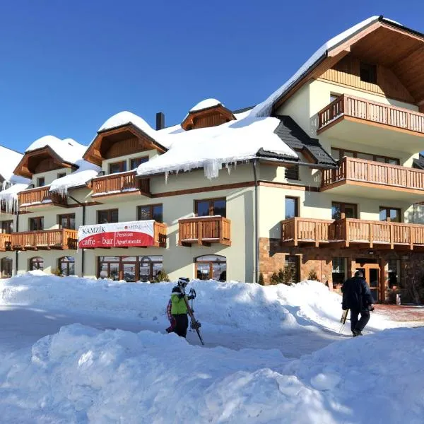 Apartman TULANIE 58 Kamzik Donovaly 2 IZBOVY Mezonet Deluxe parkovanie v podzemnej garáži ZDARMA, hotel in Donovaly