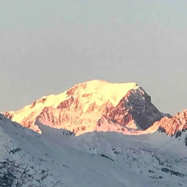 Montchavin vue Mont-Blanc 4 pers, отель в городе La Plagne Tarentaise
