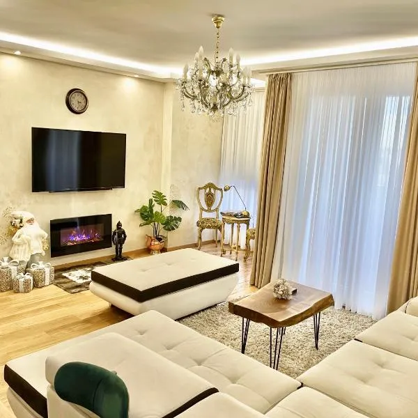 Plaza extra lux apartman garage free, hotel in Stanovo