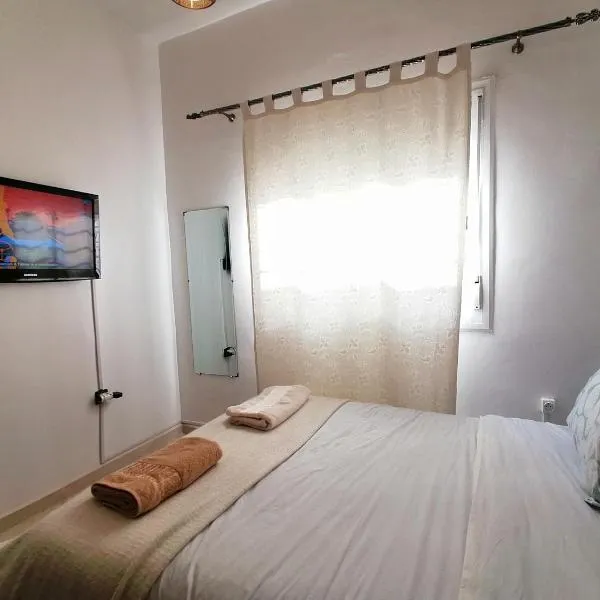 cozy place – hotel w mieście Agadir el Ghazi