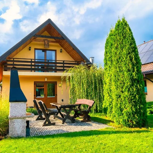 Całoroczne Domki w Bieszczadach "The Willows", hotel in Bezmichowa Dolna