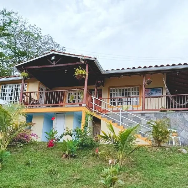 Hospedaje casa campestre, hotel Roldanillóban