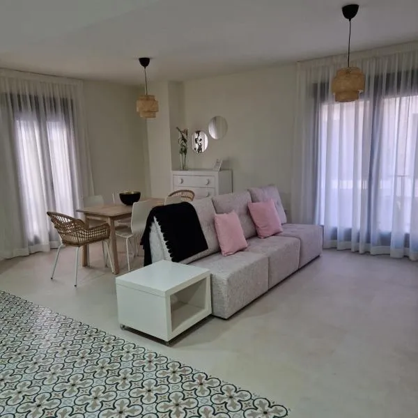 APARTAMENTO V27, hotel in Baeza