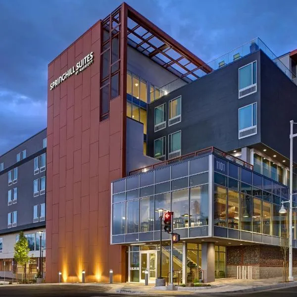 SpringHill Suites by Marriott Albuquerque University Area، فندق في ألباكيركي